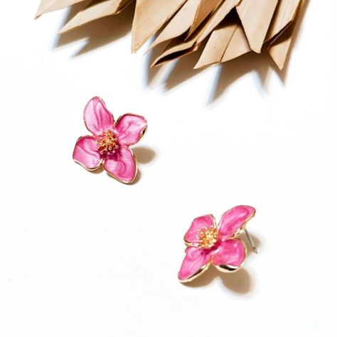 Pink Flower Enamel Earrings With Gold Hardware New (Boutique Packaging) **Let Me Know If You Like To Bundle With Another Listing! **I Always Accept Reasonable Offers Cute Earrings Cute Jewelry Dainty Jewelry Summer Vacation Cute Outfits Trendy Jewelry Formal Jewelry Wedding Earrings Lovers Gift Holiday Gift Gift For Her Tags : Anthro Anthropologie Free People We The Free Zara Zara Jewelry Lili Pulitzer Kendra Scott 8 Other Reasons Dolls Kill Lili Clasps For Love And Lemons Ettika Shashi Natalie Jewelry Formal, Anthropologie Earrings, Anthropologie Jewelry Earrings, Triple Hoop Earrings, Formal Jewelry, Zara Jewelry, Front Back Earrings, Vintage Style Earrings, Jewelry Summer