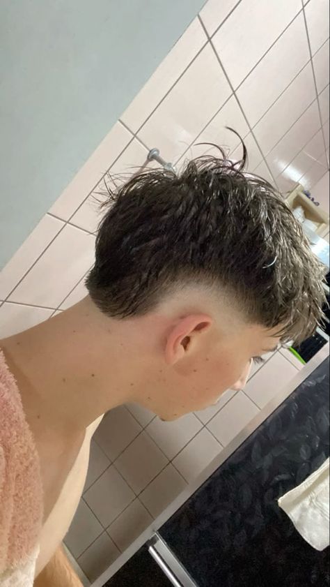 Burst Fade With Straight Hair, Taper Mullet Men, Buzz Cut Mullet, Mod Mullet, Mullet Mohawk, Mens Straight Hair, Modern Mullet Haircut, Mohawk Fade, Burst Fade Mohawk