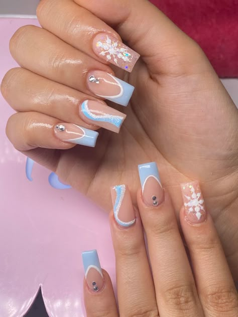 White Christmas Nails Coffin Short, Winter Short Nails Acrylic, Baddie Nails Acrylic Short Christmas, Blue Short Christmas Nails, Blue Winter Nail Designs Short, Winter Wonderland Nails Short, Christmas Nails Blue Short, Short Blue Christmas Nails, Winter Nails Short Acrylic