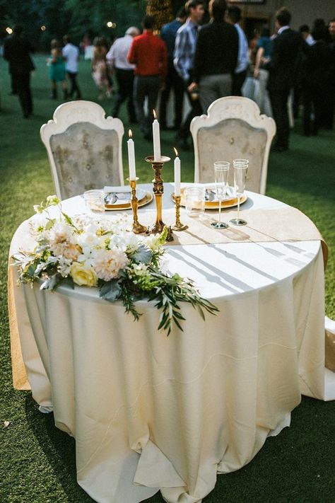 Forest Sweetheart Table, Brides Table Decorations, Vintage Sweetheart Table, Sweetheart Table Ideas, Sweetheart Table Flowers, California Forest, Brides Table, Grooms Table, Bride Groom Table