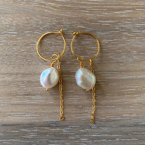 Handmade Freshwater Pearl Earrings. Every Piece Is Made To Order And The Earring Comes In Sterling Silver And Gold Plated Sterling Silver With Authentic Freshwater Pearls. See All My Designs At @Copenhagenpearls On Instagram Pearl Wire Wrapped Jewelry, Dreamy Jewelry, Bohemian Chic Jewelry, Pearl Earrings Handmade, Gold Bead Earrings, Permanent Jewelry, Pearl Jewelry Design, Pearls Jewelry, Freshwater Pearl Jewelry