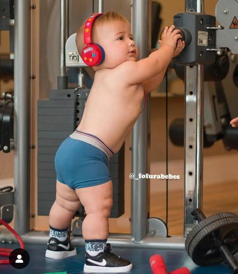 Gym Photoshoot, Baby Moccs, Baby Kiss, Baby Pictures Newborn, Baby Driver, Cute Asian Babies, Baby Momma, Asian Babies, Baby Gym