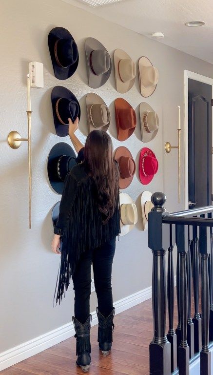 Hat Wall Girls Room, Akubra Hat Rack, Cowboy Hats Hung On Wall, Cowboy Hat Display Wall Art, How To Hang Cowboy Hats, Cowboy Hat Hanging On Wall, Wall Hat Hanger, Western Hat Wall Display, Wall Of Cowboy Hats