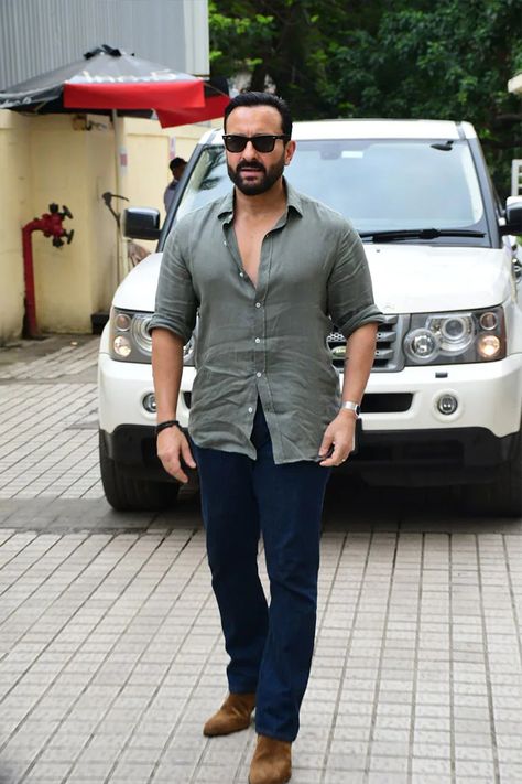 Saif Ali Khan Fashion, Indian Men Fashion Casual Outfits, Saif Ali Khan Kurta, Formal Combination, Capsule Wardrobe Men, Rohit Saraf, Vikram Vedha, Wardrobe Men, Hank Moody