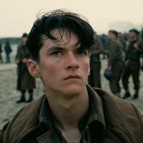 Fionn x Dunkirk x ♥️ Dunkirk Movie, Fionn Whitehead, Go To Movies, Movie Trailer, Movies 2017, Top Movies, The Secret History, All Movies, Going On A Trip