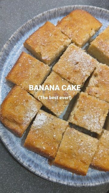 Lauren Leyva | Student food | Recipes| Lifestyle on Instagram: "I'm warning you now... SAVE this reel before you forget😍 BANANA CAKE.... 🍌 🍰This recipe is super easy and a perfect way to use up your leftovers bananas... Even if your bananas are so ripe that they have gone black, you can still use them in this! 💚 . . Ingredients: . 3 ripe bananas 3 eggs 230g self raising flour 200g caster sugar 200g butter (I use salted butter for more flavour) 1Tsp baking powder 1 Tsp vanilla extract . Metho Bananas Going Bad Recipe, Recipes For Bananas Going Bad, What To Do With Bananas Going Bad, Things To Do With Bananas Going Bad, Banana Replacement In Baking, Student Food, Self Raising Flour, Student Recipes, 3 Eggs