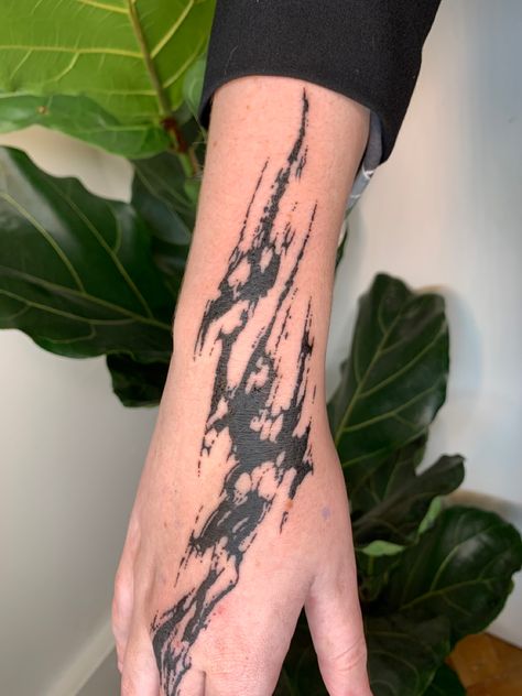 Splatter Tattoo, Gothic Tattoos, Abstract Tattoo Designs, Simple Tattoos For Guys, Hand Tats, Trash Polka Tattoo, Gothic Tattoo, Tattoo Design Book, Cartoon Tattoos