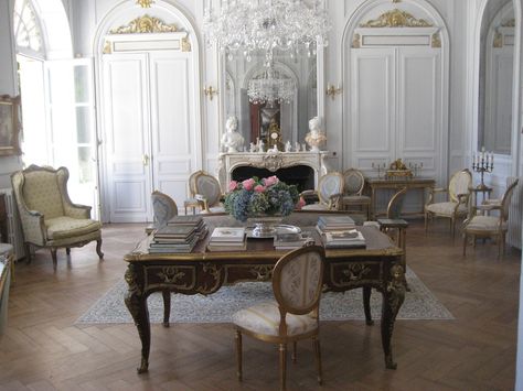 Chateau 19th Century. French Office, French Interior, French Furniture, French Decor, French House, Farmhouse Dining, Classic Interior, French Country Decorating, Beautiful Interiors