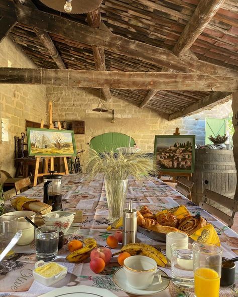 Rural Italy, Rural France Aesthetic, Rural France, Rural Aesthetic, Southern Italy Aesthetic, Mediterranean Aesthetic, Italy Home, France Aesthetic, Mediterranean Style Home