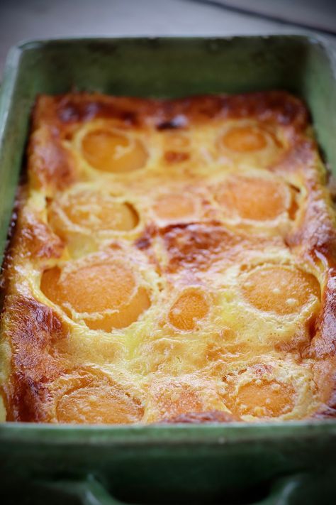 Clafoutis Recipes, Dessert Fruit, Dessert Aux Fruits, Sweet Buns, Cake Factory, French Desserts, Cordon Bleu, Fruit Desserts, Flan