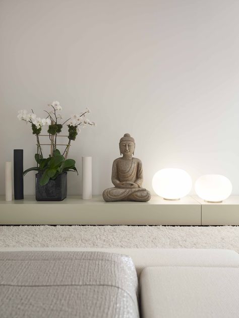 calming room decor, relaxation space, zen decor, peaceful, neutral interiors, relaxing space, buddha statue, spherical light, circular light, light ball, light and bright, bedroom inspo Rooms Decoration, Deco Zen, Yoga Studio Design, Meditation Room Decor, Buddha Decor, Zen Bedroom, Zen Room, Zen Space, Zen Decor