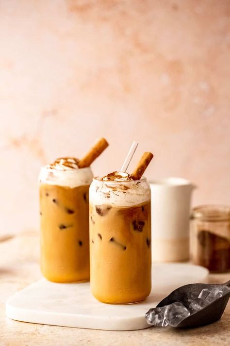 Iced Pumpkin Cream Chai Latte, Iced Pumpkin Cream Chai Tea Latte, Iced Pumpkin Chai Tea Latte, Pumpkin Chai Latte Recipe, Pumpkin Spice Iced Latte, Pumpkin Spice Chai Latte, Pumpkin Espresso, Spice Aesthetic, Pumpkin Chai Latte