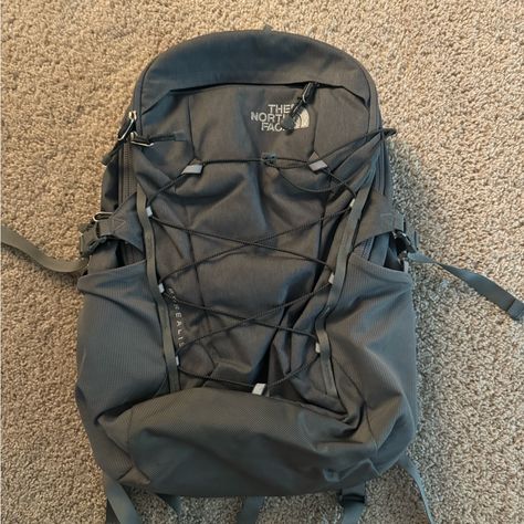 Never Used Perfect Condition North Face Backpacks, Carhartt Backpack, Skiing Trip, The North Face Backpack, Pants Ideas, North Face Bag, Coconut Dream, Future Room, Back To School Backpacks