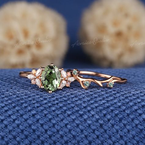 Unique Flower Engagement Rings, Cottagecore Engagement Rings, Vintage Gold Flower Ring, Cottagecore Engagement Ring, Cottagecore Wedding Ring, Nature Wedding Rings, Whimsical Wedding Ring, Fairy Engagement Ring, Engagement Rings Green