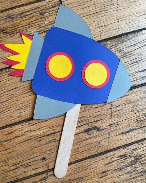 Crafty Paper Craft Ideas: Get Inspired Vehicle Preschool Craft, Paper Crafts Diy Easy, Pre Schooler Crafts, Rocket Ship Craft, Ship Paper, Rocket Craft, Space Crafts For Kids, Diy Rocket, Transportation Crafts