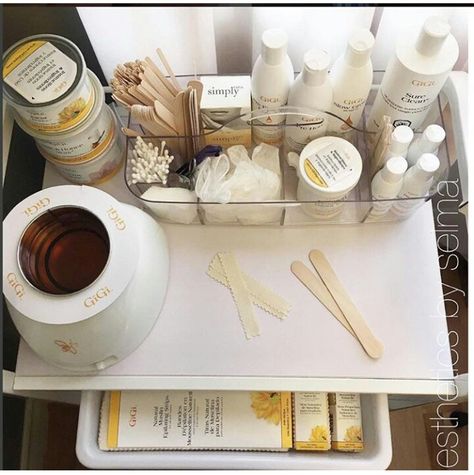 Wax Station Ideas At Home, Depilation Room, Lash And Wax Room Ideas, Eyebrow Waxing Station Ideas, Wax Room Organization, Spa Stations Ideas, Facial Room Organization, Wax Pot Aesthetic, Salon Waxing Station