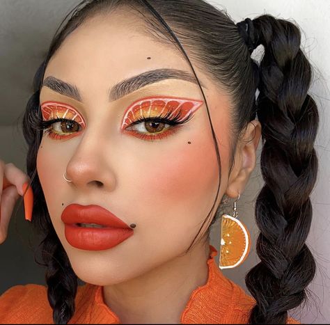 Orange Fruit Makeup Looks, Fruit Eye Makeup, Paint Makeup Art, Orange Fruit Makeup, Fruit Makeup Looks, Lemon Makeup, Fruit Makeup, Glam Rock Makeup, Crazy Eye Makeup