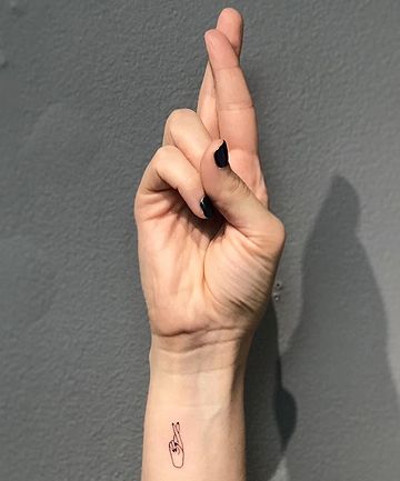 Crossed Fingers Reference, Bjorn Tattoo, Fingers Crossed Tattoo, Tiny Tattoo Designs, Cross Fingers, Lb Logo, Cross Tattoo Ideas, Random Reference, Hand References