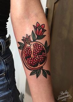 Pomegranate Tattoo, Skin Color Tattoos, Fruit Tattoo, Traditional Tattoo Inspiration, American Traditional Tattoo, Hip Tattoo, Trendy Tattoos, Black Mamba, Piercing Tattoo