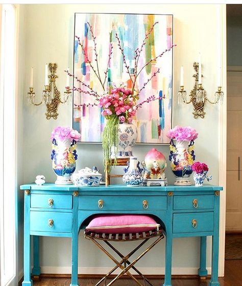 @mollyknox • Instagram photos and videos Gaudy Decor, Chic Spring Decor, Dimples And Tangles, Muebles Shabby Chic, Colorful Storage, Grand Millennial, Chinoiserie Decorating, Deco Studio, Hal Decor