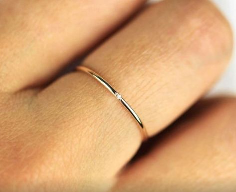 Tiny Engagement Rings, Minimalist Diamond Rings, Gold Diamond Band, Gold Rings Stackable, Zierlicher Ring, Simple Diamonds, Rings Jewelry Fashion, Ring Fashion, Ring Pictures