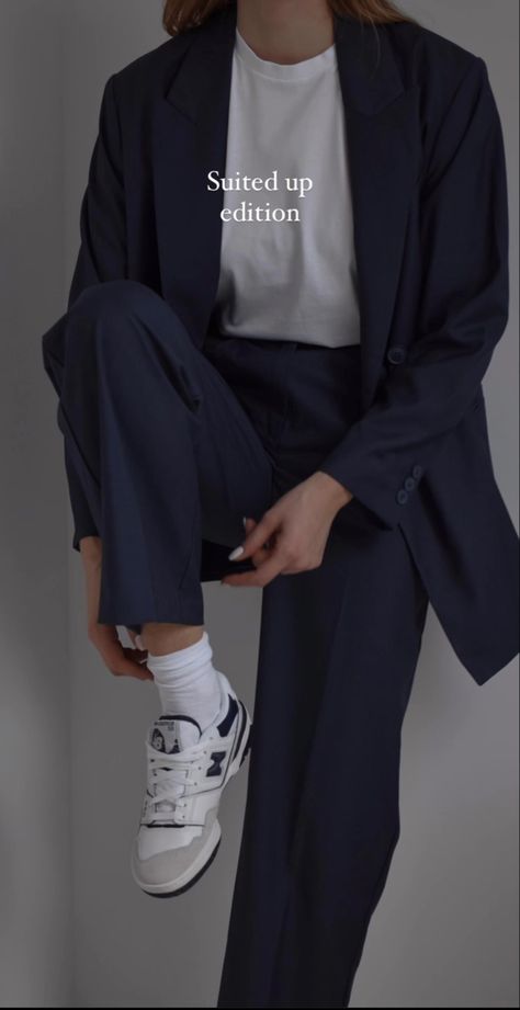 Work Outfits Women Tomboy, Elegant Unisex Outfit, Elegant Masc Outfits For Women, Formal Masculine Women Outfits, Pear Shaped Body Outfits Korean, Fancy Dinner Outfit Tomboy, Classy Masculine Outfits For Women, Old Money Tomboy Outfits, Old Money Masc Women