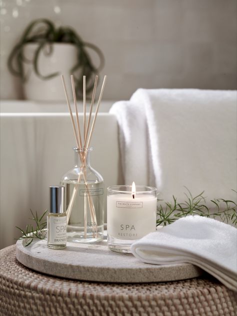 Candle Shoot, Bath Decor Ideas, Spa Room Decor, Spring Table Decor, Luxury Candle, Prop Styling, Room Fragrances, White Company, Luxury Spa