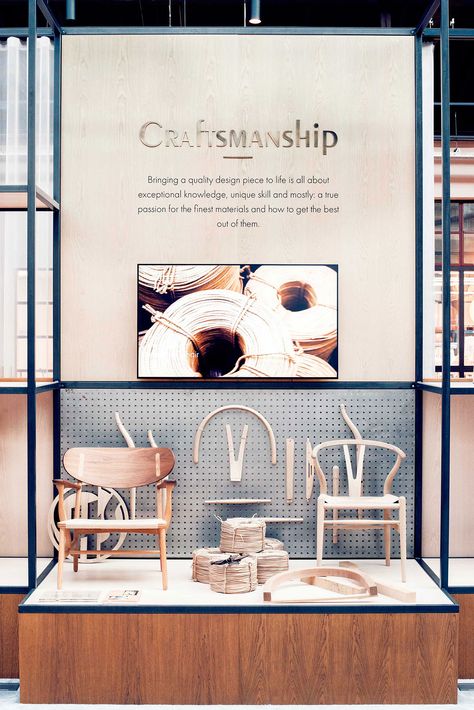 Photo by Nina van Ewijk. Furniture Store Visual Merchandising, Sofa Showroom Design, Retail Furniture Store Interior Design, Furniture Gallery Showroom Design, Furniture Retail Store Design, Retail Showroom Design, Furniture Store Branding, Furniture Store Display Ideas, Furniture Showroom Design Concept Stores