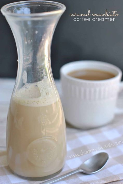 Caramel Macchiato Coffee Creamer, Homemade Caramel Macchiato, Macchiato Coffee, Cookie Coffee, Irish Cream Coffee, Vanilla Coffee Creamer, Homemade Coffee Creamer, Coffee Creamer Recipe, French Vanilla Coffee