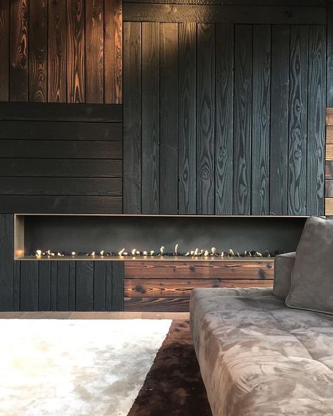 Design Camino, Fireplace Black, Black Accent Walls, Charred Wood, Contemporary Fireplace, Casa Container, Black Fire, Home Fireplace, Modern Fireplace