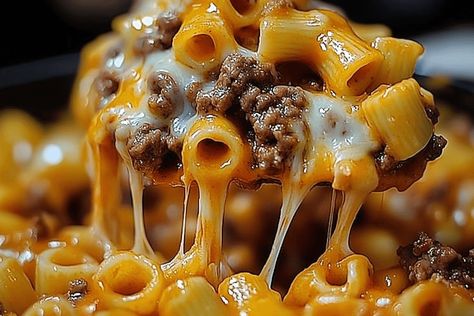 Cheesy Sloppy Cheeseburger Pasta Delight – Valentina Recipes Cheesy Sloppy Joe Pasta, Ground Beef Recipes With Pasta, Classic Cheeseburger, Beef Macaroni, Different Cheeses, Beef Tomato, Cheeseburger Pasta, Food Babe, Comfort Dishes