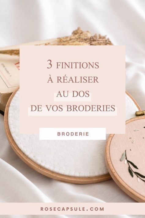 Comment finir proprement et joliment le dos d’une broderie que l’on souhaite laisser sur son tambour ? C’est une question que vous vous êtes sans doute posée après avoir réalisé vos premiers travaux brodés !

Dans cet article, je vous donne 3 idées de finitions pour parfaire l'arrière d'une broderie sur cercle, de la plus simple à la plus technique !

broderie débutant ; broderie facile ; broder ; broderie moderne ; broderie à la main ; broderie simple . Broderie Simple, Diy Broderie, Sewing For Beginners, Learn To Sew, Punch Needle, Sashiko, Sewing Hacks, Easy Sewing, Textiles