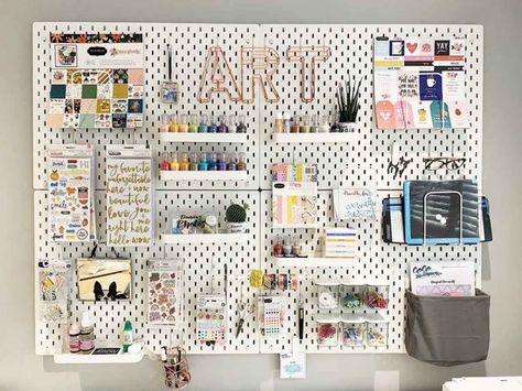 Wall Pegboard, Room Pegboard, Pegboard Craft Room, Ikea Pegboard, Pegboard Ideas, Craft Closet Organization, Hank Marvin, Craft Room Ideas, Small Craft Rooms