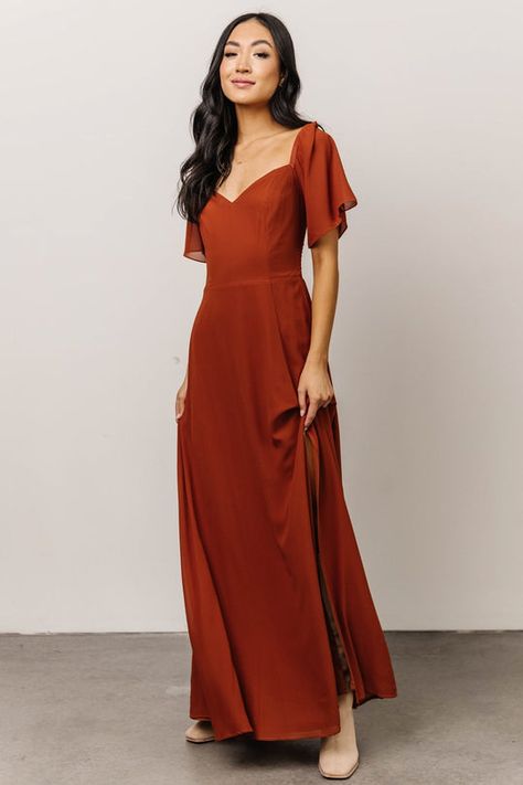 Rust Bridesmaid Dress With Sleeves, Baltic Born Rust Dress, Sweetheart Neckline Maxi Dress, Baltic Born Dresses, Terracotta Dress Bridesmaid, Rust Dress Outfit Wedding, Baltic Born Bridesmaid Dress, Fall Dresses To Wear To A Wedding, Fall Wedding Guest Attire