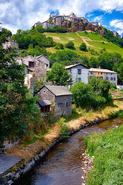 Old English Town Aesthetic, Old Stone Houses Italy, Old French Town Aesthetic, European Village Aesthetic, Scottish Town Aesthetic, Old French Buildings, 1800s Town Aesthetic, Small French Town, Old European Town