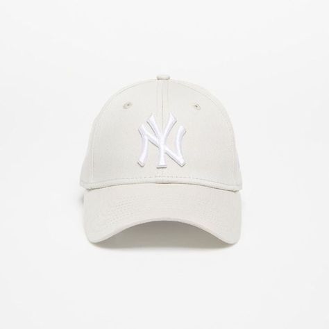 Accessories Png, White Baseball Hat, Skincare Accessories, White Hats, New York Yankee Hat, Yankees Hat, Luxury Hats, White Food, Paris Trip