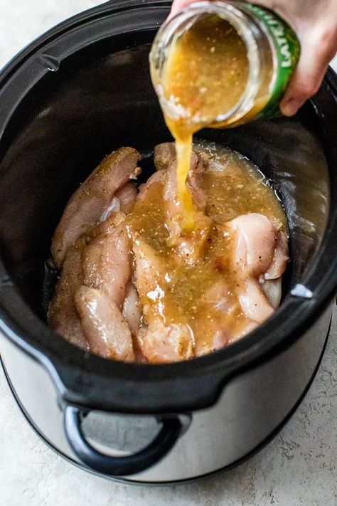 Easiest Salsa Verde Chicken (Slow cooker or Instant Pot) - Skinnytaste Busy Crock Pot Meals, Recipes With Salsa Verde, Salsa Verde Chicken Crockpot, Slow Cooker Salsa Verde Chicken, Salsa Verde Chicken Recipe, Chicken Substitute, Cumin Chicken, Chicken Verde, Chicken Salsa