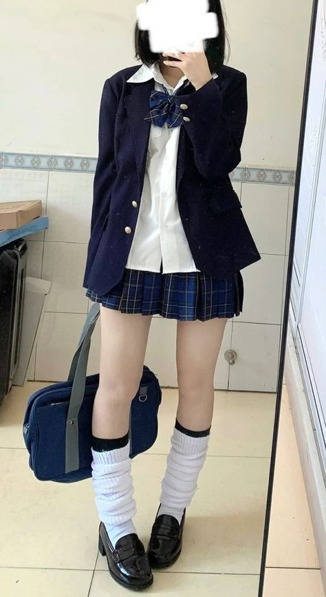 School Outfits Japan, Pfp Catfish, Japanese School Outfits, 2000's Aesthetic, Japanese Uniform, School Uniform Fashion, School Uniform Outfits, Discord Pfp, Gyaru Fashion