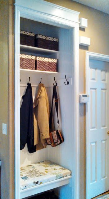 Clever Ways to Fake a Foyer----Reimagine Your Closet----Open up a cramped space and gain a helpful spot for extra seating by ditching the closet door. Hooks and baskets look decorative, but still provide ample storage for your stuff. See more at The Sampson Home. Entryway Closet Makeover, Coat Closet Makeover, Coat Closet Ideas, Small Coat Closet, Garderobe Diy, Vstupná Hala, Mudroom Closet, Front Closet, Closet Redo