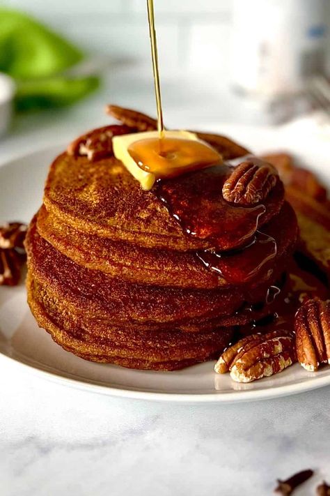 Paleo Pumpkin Smoothie, Coconut Flour Pumpkin Bread, Paleo Pumpkin Pancakes, Gingerbread Pancakes, Paleo Pumpkin, Pumpkin Pancakes, Healthy Treat, Pumpkin Pie Filling, Easy Paleo