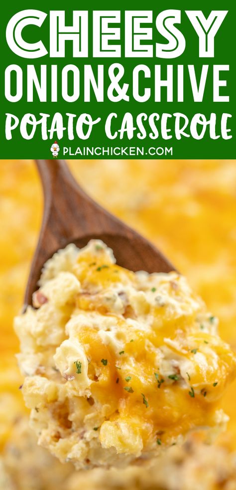 Cheesy Onion and Chive Potato Casserole - SO delicious!! Only 5 ingredients - frozen hash browns, cream of chicken soup, cheddar cheese, bacon and chive and onion cream cheese. Can make ahead of time and refrigerate or freeze for later. Great for a crowd! #casserole #freezermeal #potatocasserole #sidedish #potatoes Chive And Onion Cream Cheese, Crowd Recipes, Frozen Hash Browns, Christmas Extravaganza, Vegetable Salads, Savory Sides, Sides Dishes, Potatoes Onions, Cheesy Potato