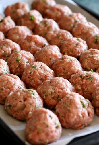 Classic Meatball Recipes, Pork And Hamburger Meatballs, 3 Meat Meatballs, Grandmas Meatball Recipes, Veal Meatballs Italian, Italian Grandma Recipes, Italian Meatballs Recipe Authentic, Baked Meatball Recipes, Sunday Meatballs