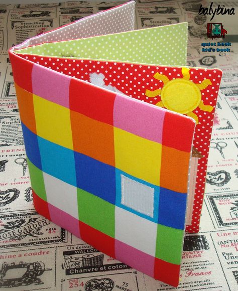 Quiet Book Binding l Simple Way Busy Book Binding Ideas, Easy Quiet Book Ideas, Quiet Book Binding, Book Binding Tutorial, Binding Quiet Book, Quiet Book Tutorial, Baby Books Diy, Baby Diy Sewing, Silent Book