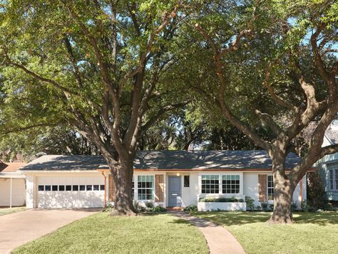 Chip and Joanna Gaines Pillar House, Fixer Upper Welcome Home, Terracotta Tile Floor, Brick Planter, Long Driveway, Work Overseas, Cottage Exteriors, The Last Five Years, Kitchen Floors