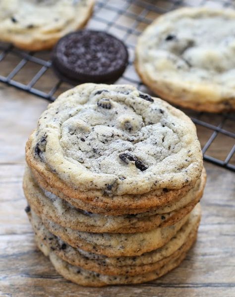 Cookies In Cream Cookies, Oreo Sugar Cookies, Cookie And Cream Cookies, Cookies And Cream Cookies Recipe, Kirbies Cravings, Cookies And Cream Cookie, Cookies And Cream Cookies, Big Cookies, Crushed Oreo