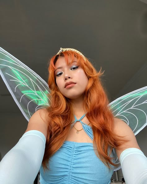 ig: ciaragan #halloween #halloweencostume #halloweenideas #winxclub #grouphalloweencostumes #aesthetic #fairy #bloomwinxclub #redhead Read Head Halloween Costumes, Unique Red Head Halloween Costumes, Red Hair Custome Halloween, Halloween Costumes Women Ginger, Halloween Costumes Orange Hair, Halloween Costume Redhead, Copper Hair Halloween Costume, Halloween Red Hair Costume, Ginger Characters Halloween