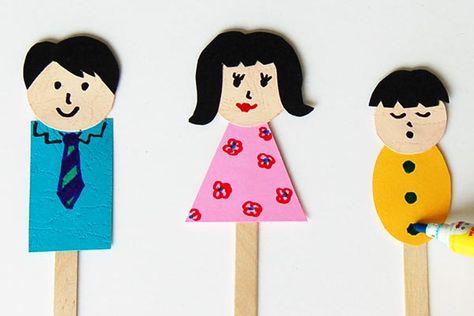 Family Stick Puppets | Kids' Crafts | Fun Craft Ideas | FirstPalette.com Craft Stick Puppets, My Family Ideas For Preschool, Art And Craft My Family Theme Preschool, Family Craft For Kindergarten, Family Art Crafts Preschool, Stick Puppet Ideas, My Family Crafts Preschool, My Family Crafts For Kids Preschool, My Family Art And Craft Preschool