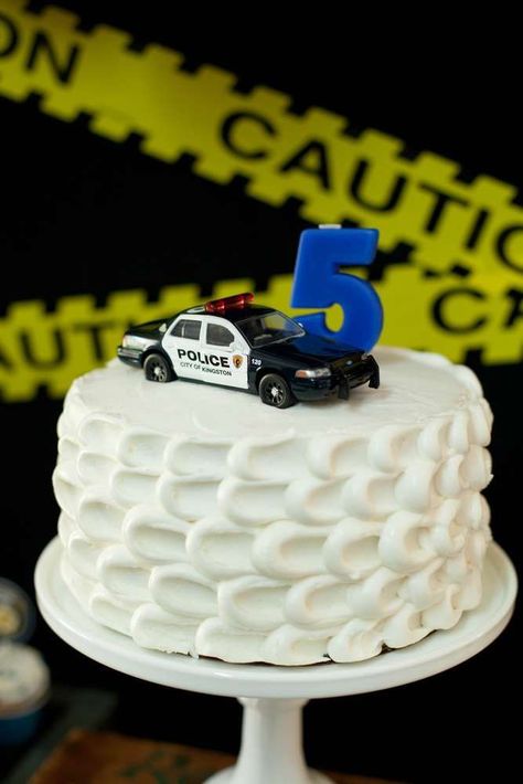 Police Car Birthday Party Ideas, Birthday Cake Police Theme, Police Birthday Food Ideas, Police Car Themed Birthday Party, Simple Police Cake, Police Birthday Party Cake, Police Kids Birthday Party, Policeman Birthday Party Ideas, Birthday Police Theme