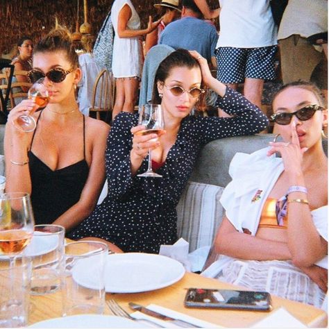 Bella Hadid Tumblr, Cami Morrone, Friends Memories, Charo Ruiz, Camila Morrone, Realisation Par, 여름 스타일, Fotos Goals, Drinking Wine