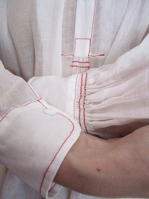 Sonya Park White Shirt Details, Detail Couture, Making Clothes, Red Thread, Clothing Details, Small Detail, Science Art, Contrast Stitch, Sewing Inspiration